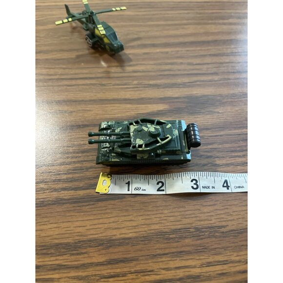 25 piece set toy Army men helicopter tank barrels fence and jets - Picture 6 of 8